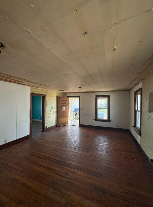 220 S Main St Griffin IN 47616