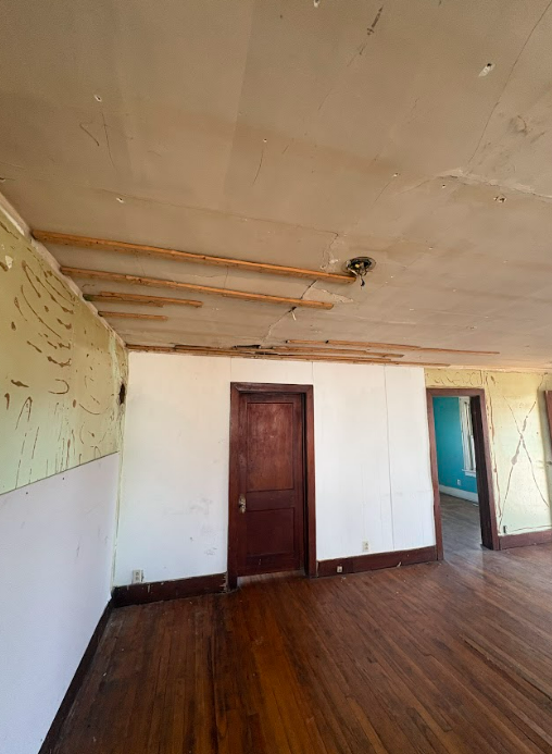 220 S Main St Griffin IN 47616