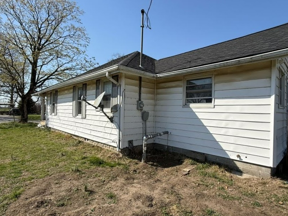 220 S Main St Griffin IN 47616