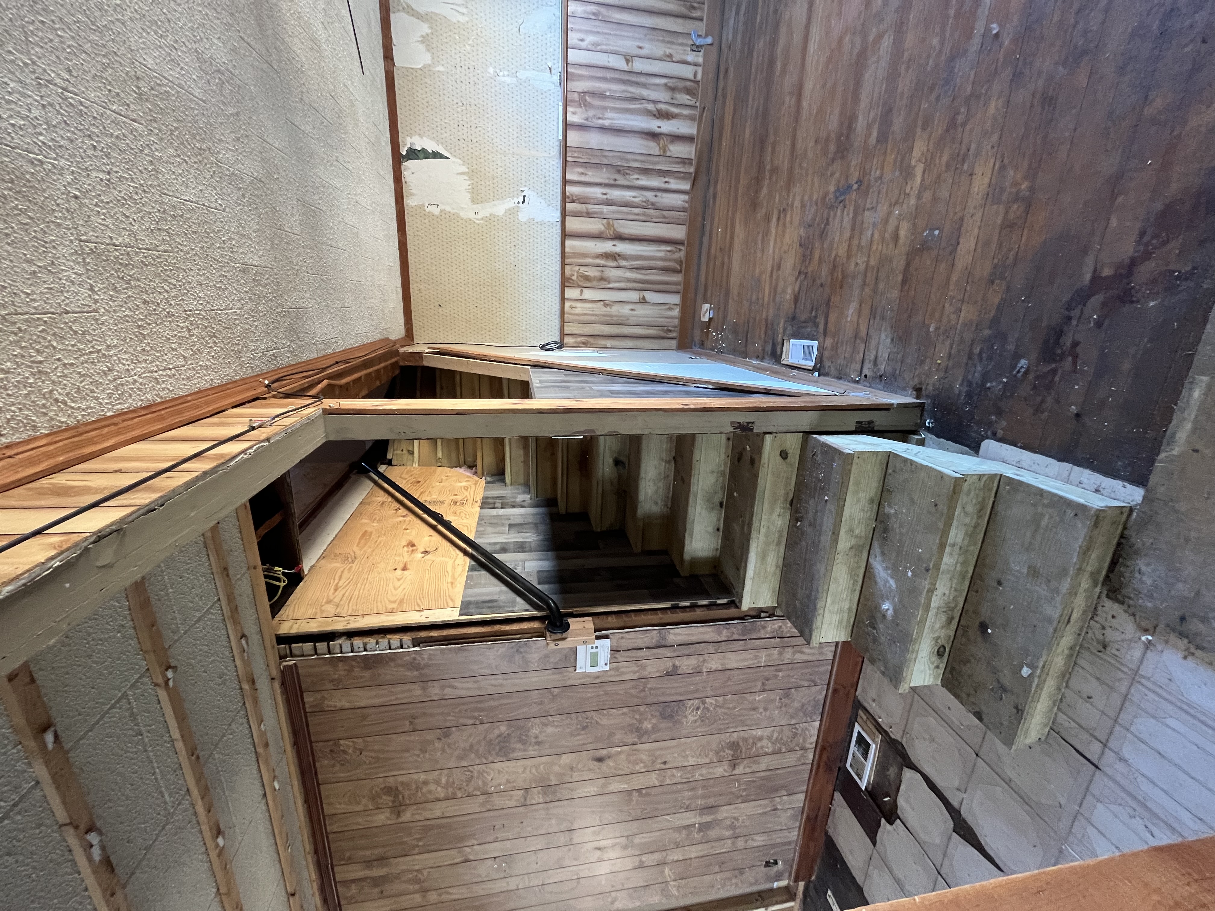 535 7th Ave S, Clinton, IA 52732