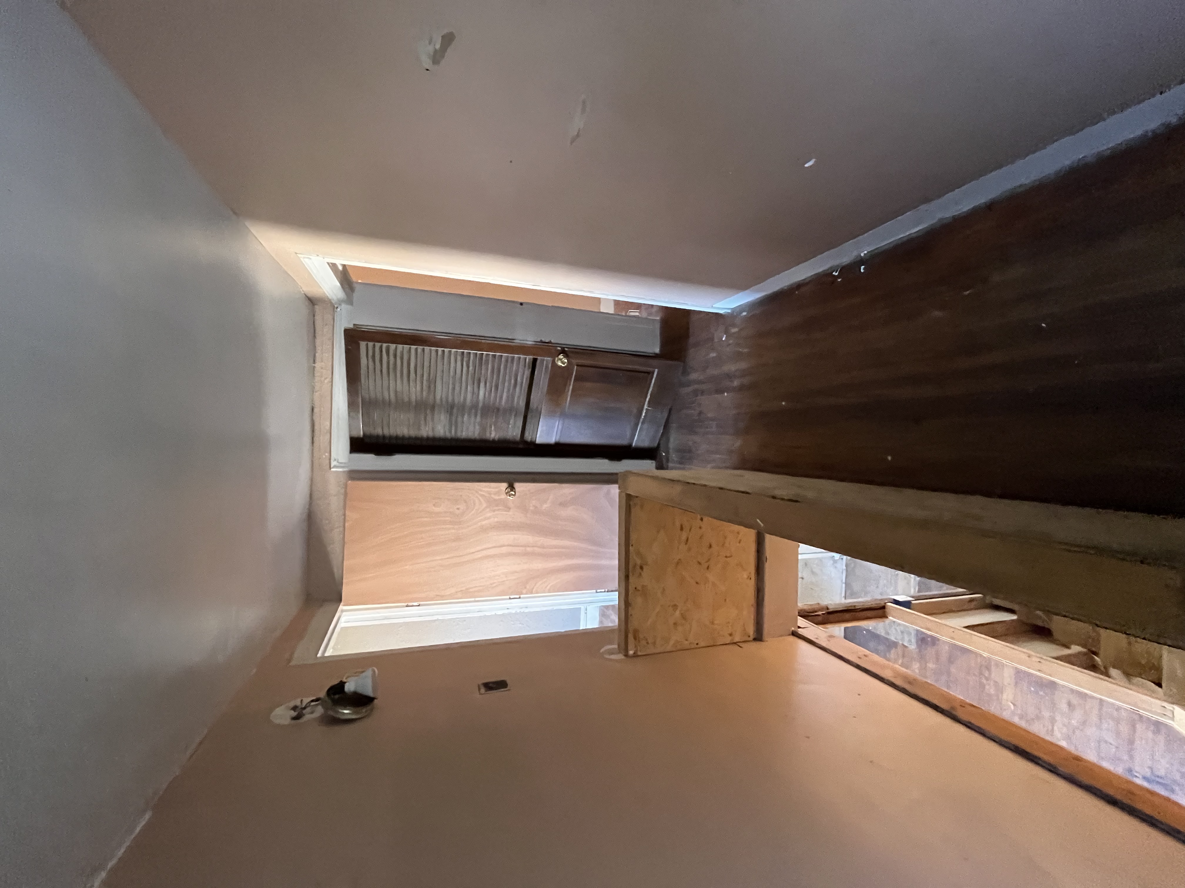 535 7th Ave S, Clinton, IA 52732