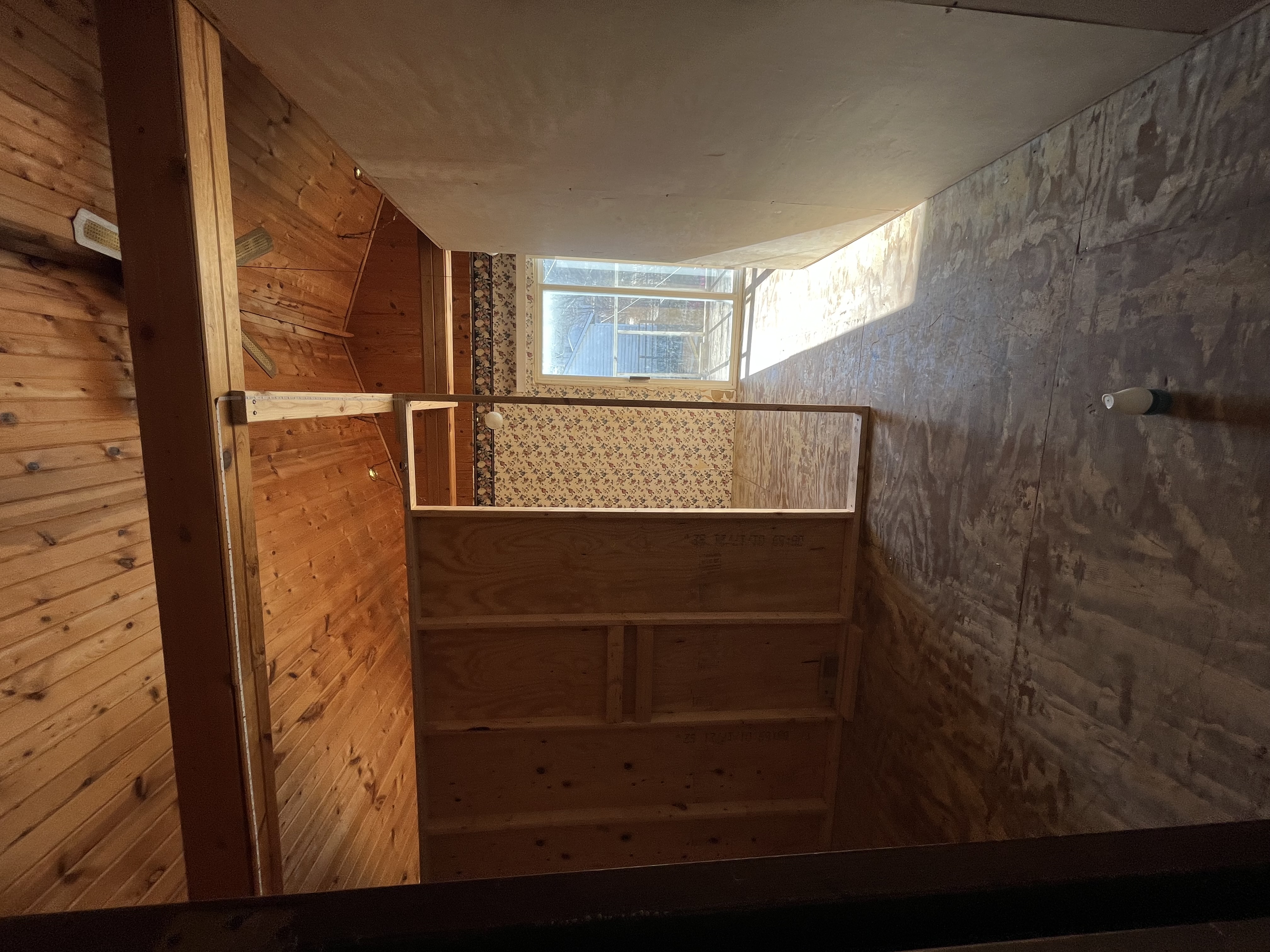 535 7th Ave S, Clinton, IA 52732