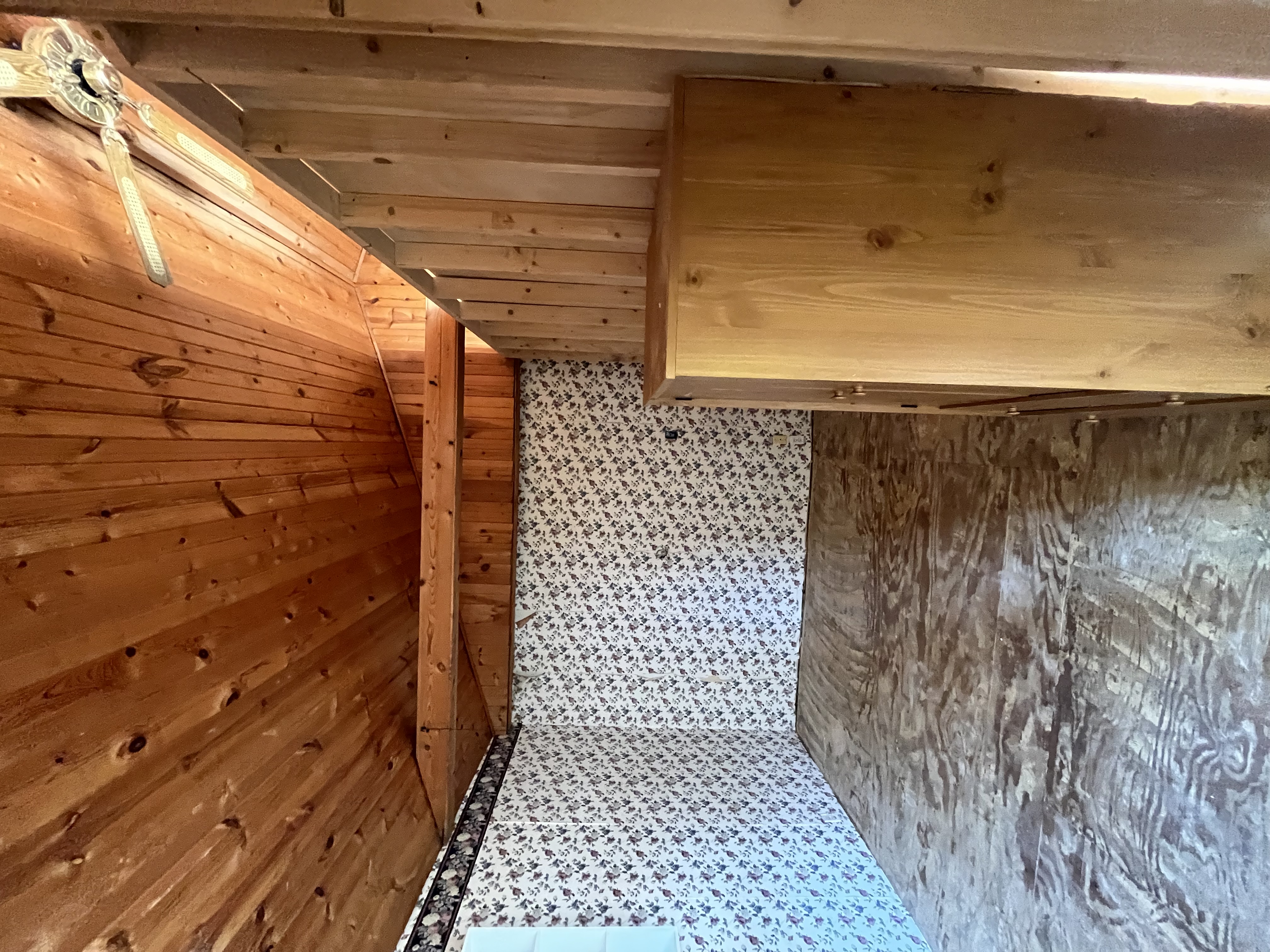 535 7th Ave S, Clinton, IA 52732