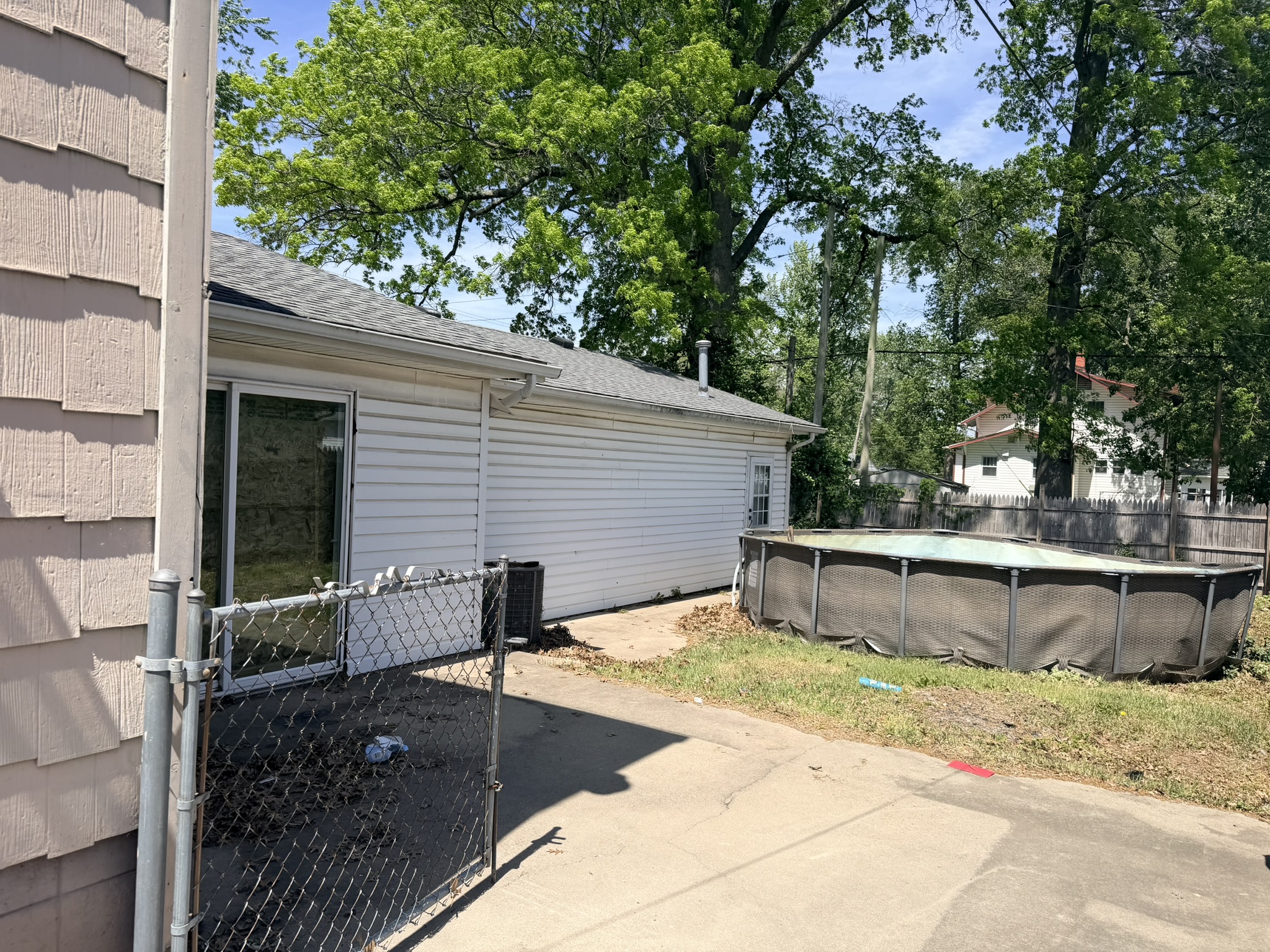 311 W 5TH ST Benton IL 62812