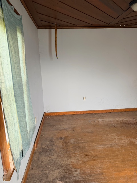 103 S Main St Erie KS 66733