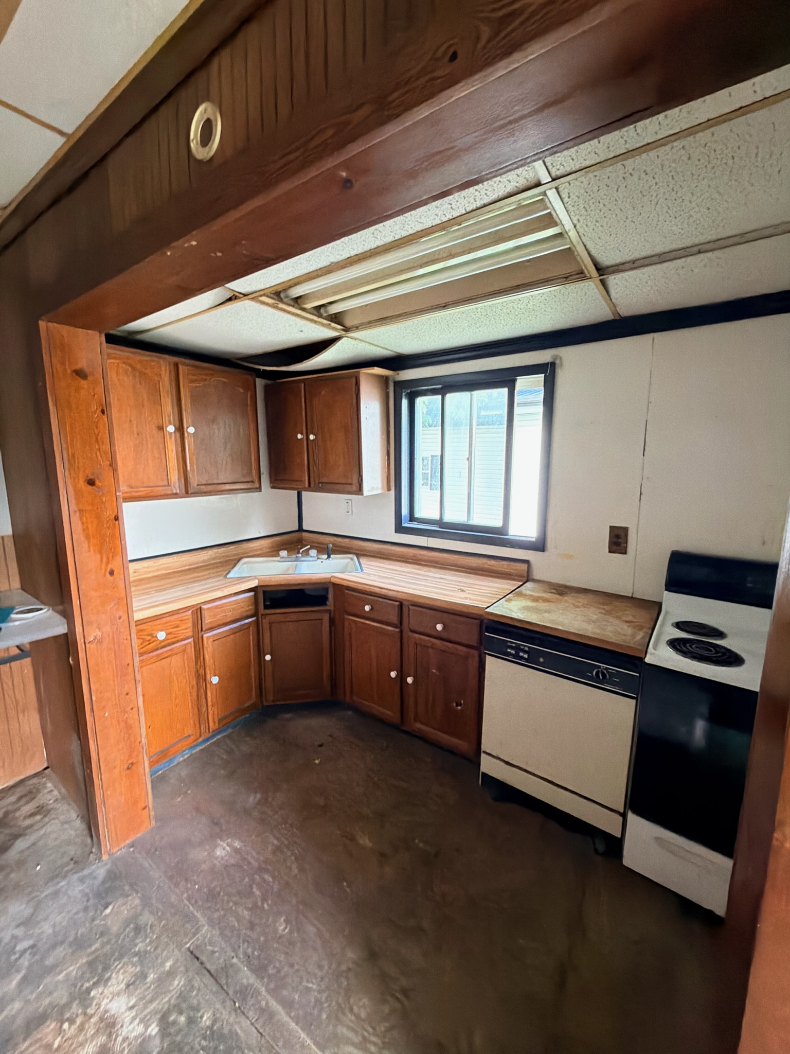 521 W Franklin St Hartford City IN 47348
