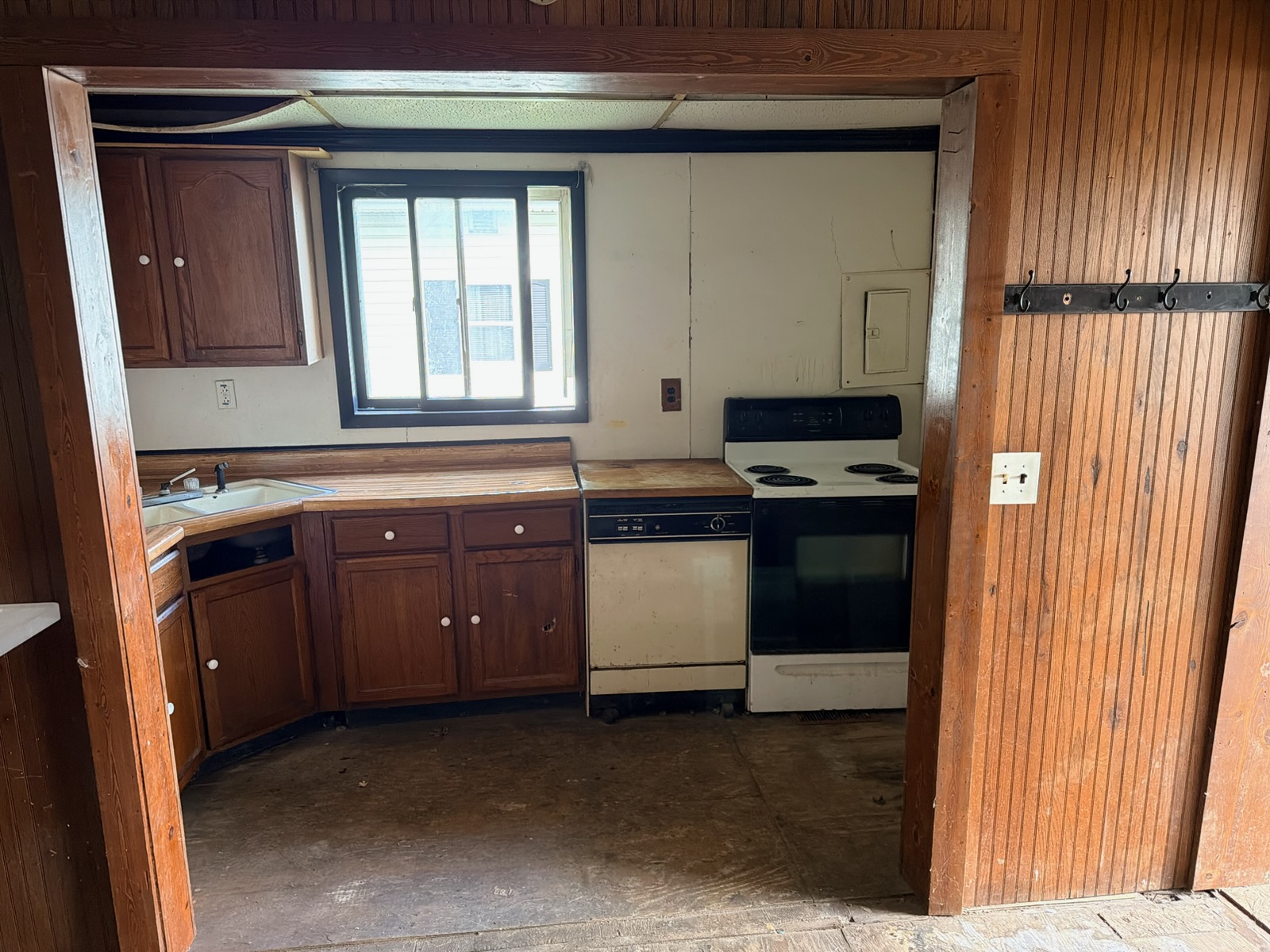 521 W Franklin St Hartford City IN 47348