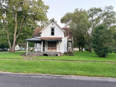 205 5th St E Hammond IL 61929
