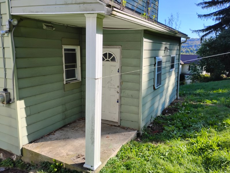 408 Main St Windber PA 15963