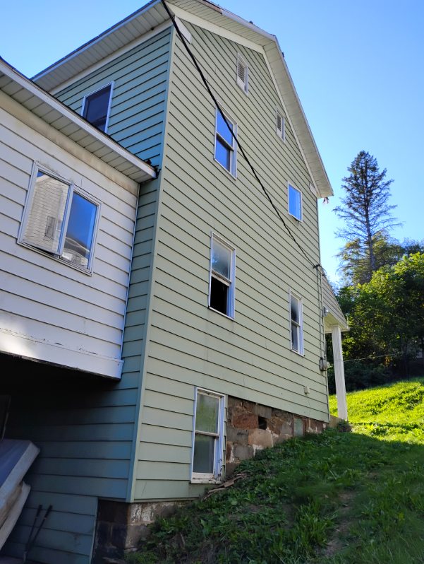 408 Main St Windber PA 15963