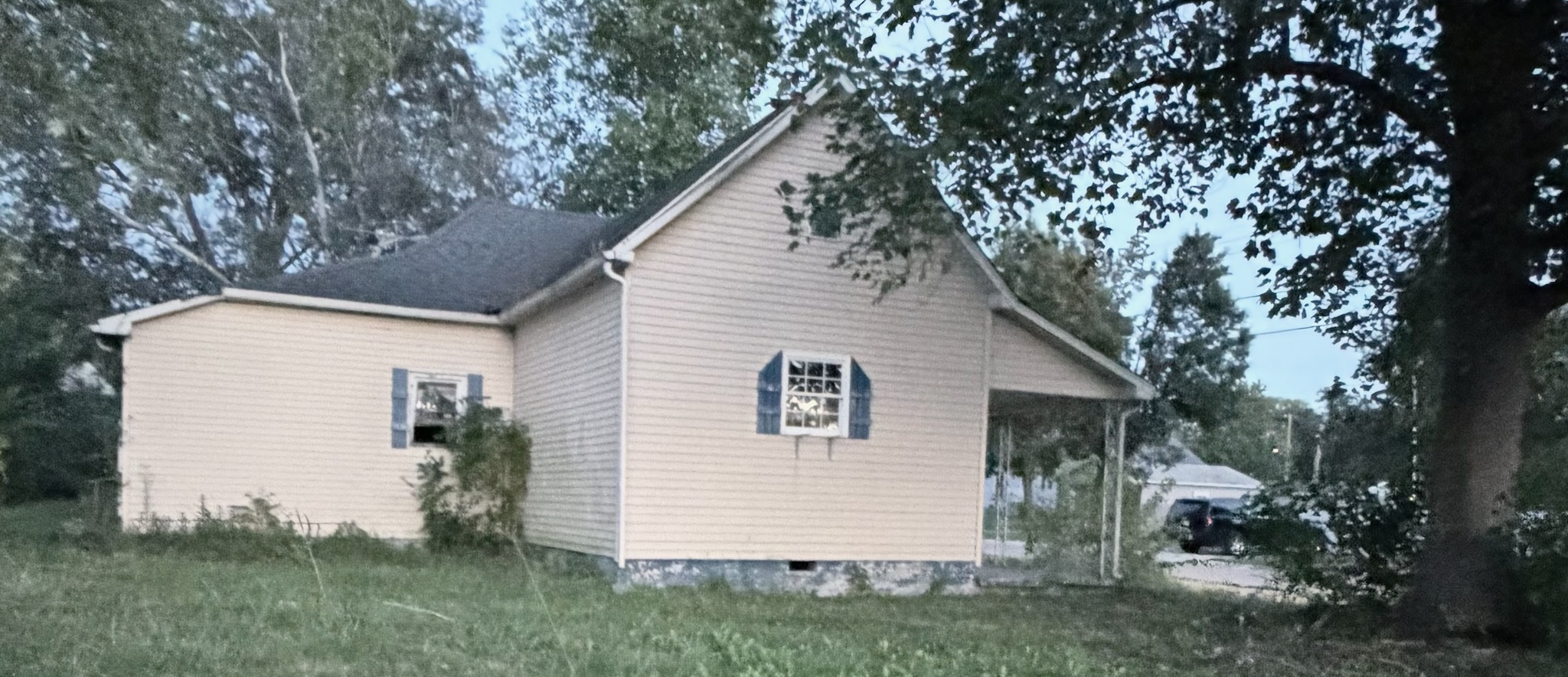715 South Maple St Bicknell IN 47512