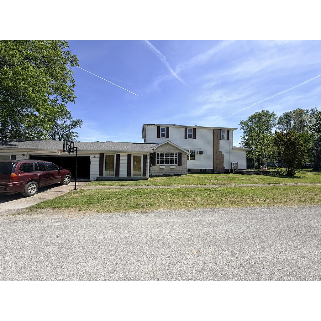 311 W 5TH ST Benton IL 62812