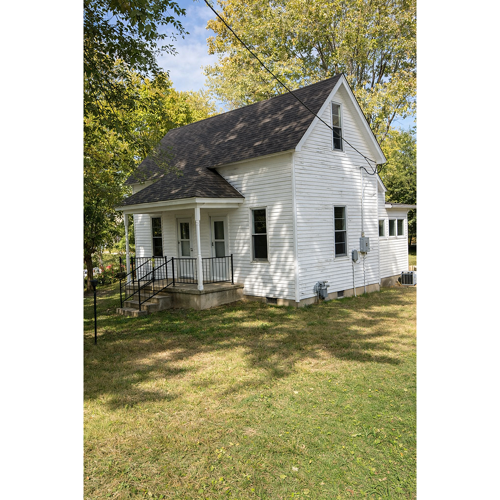 223 E Clara St Golconda, IL 62938