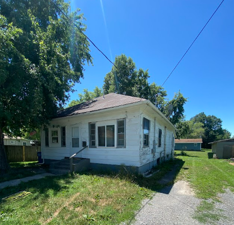 1406 N Trout Ave Johnston City IL 62951