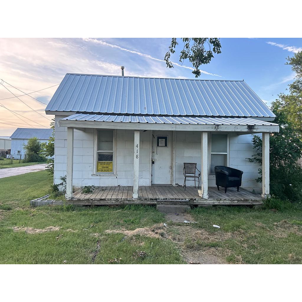 418 W Center St Bucklin KS 67834