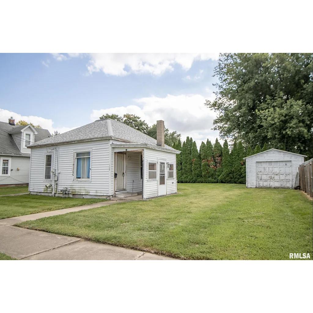 109 E Jackson St Abingdon IL 61410