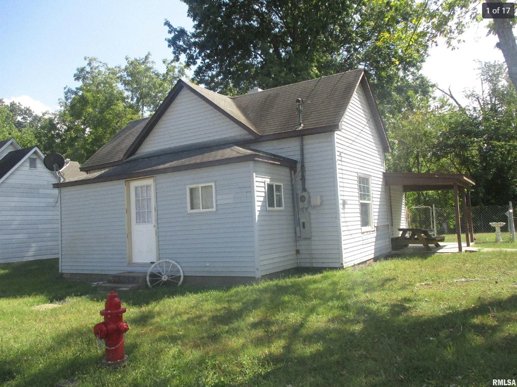 202  E Coal St Buckner IL 62819
