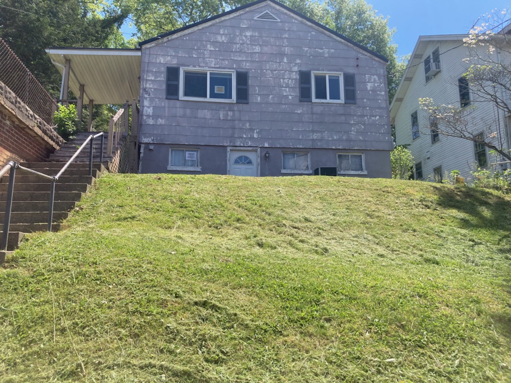 922 Greendale Dr Charleston WV 25302