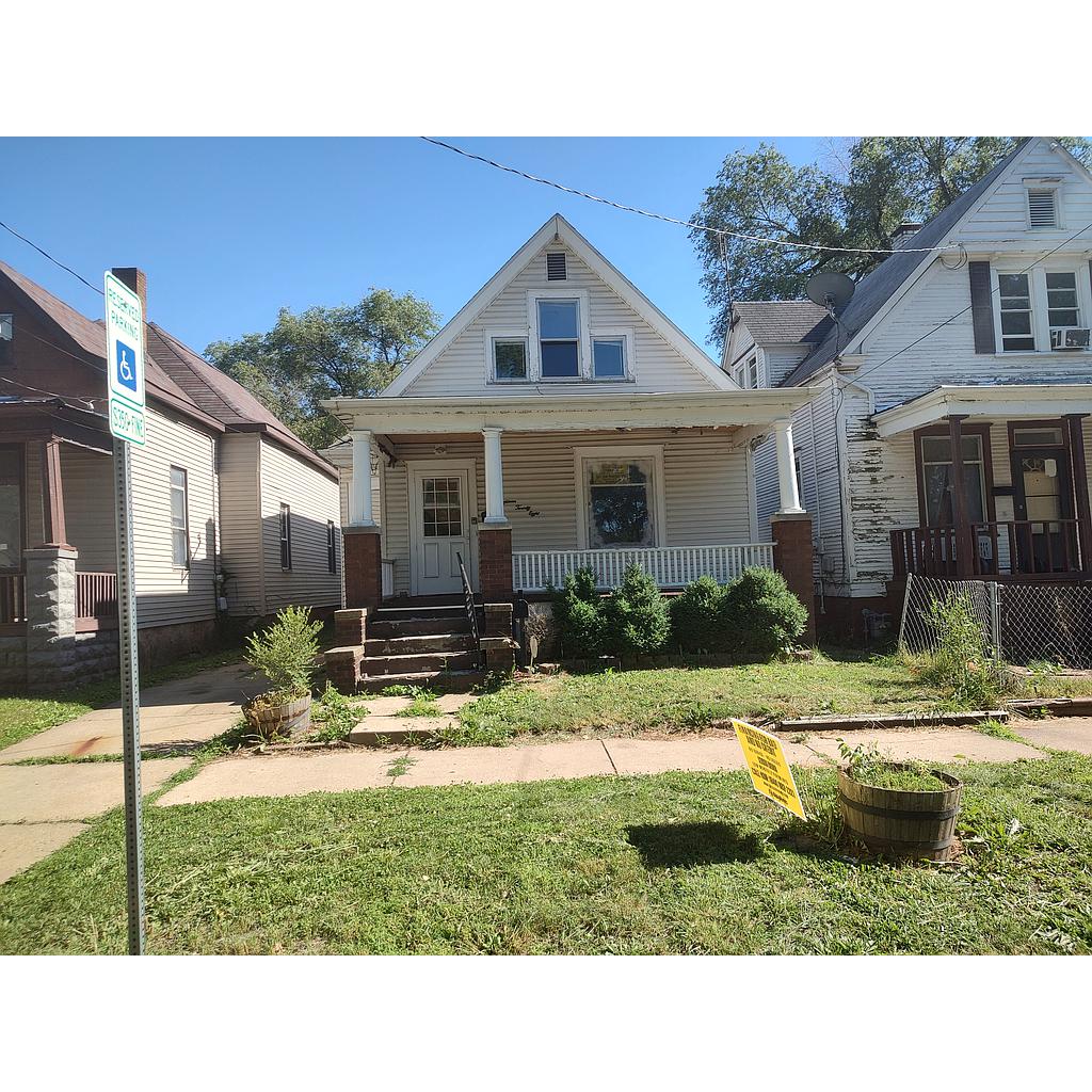 1828 W Butler St Peoria IL 61605