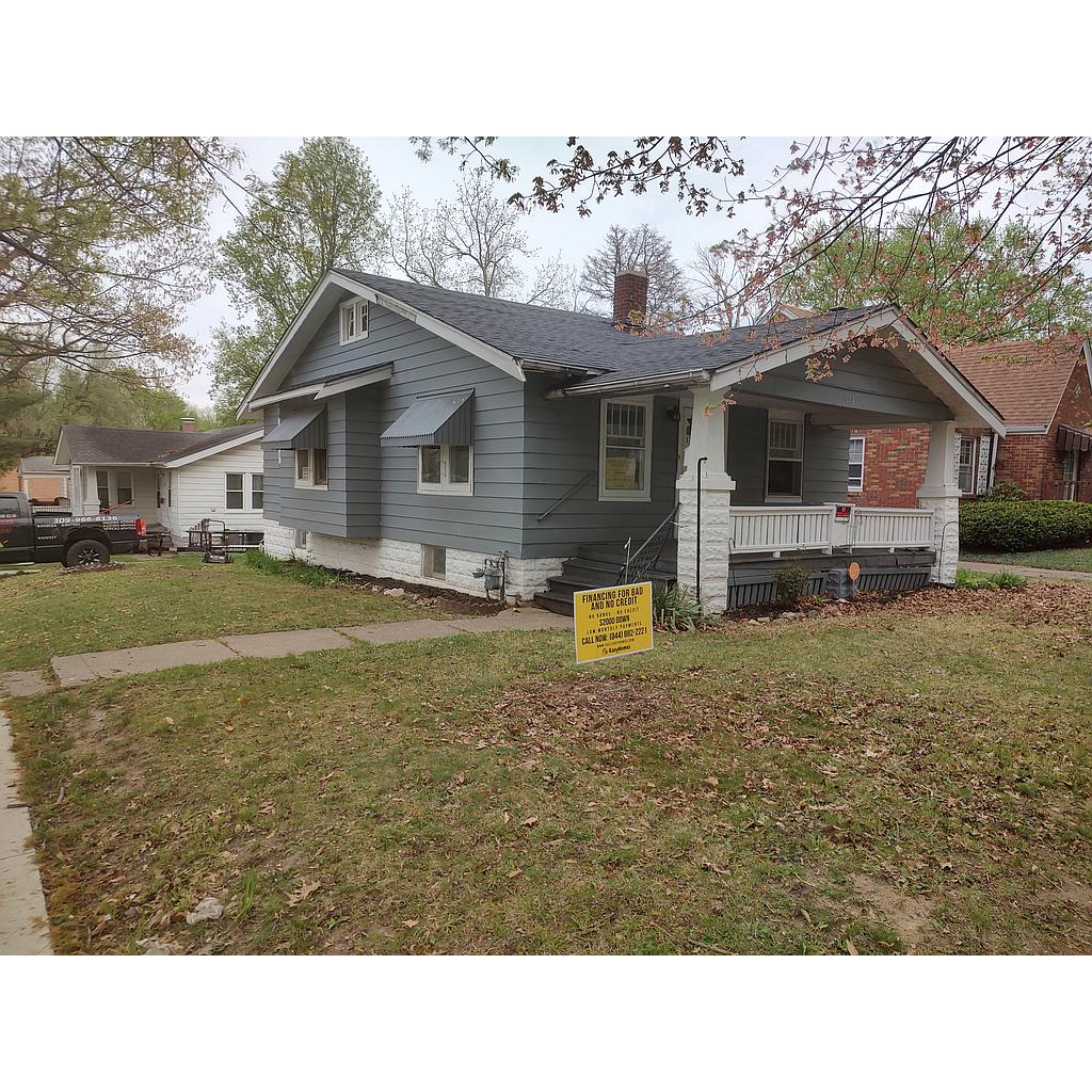 1054 E Clay St, Decatur, IL 62521