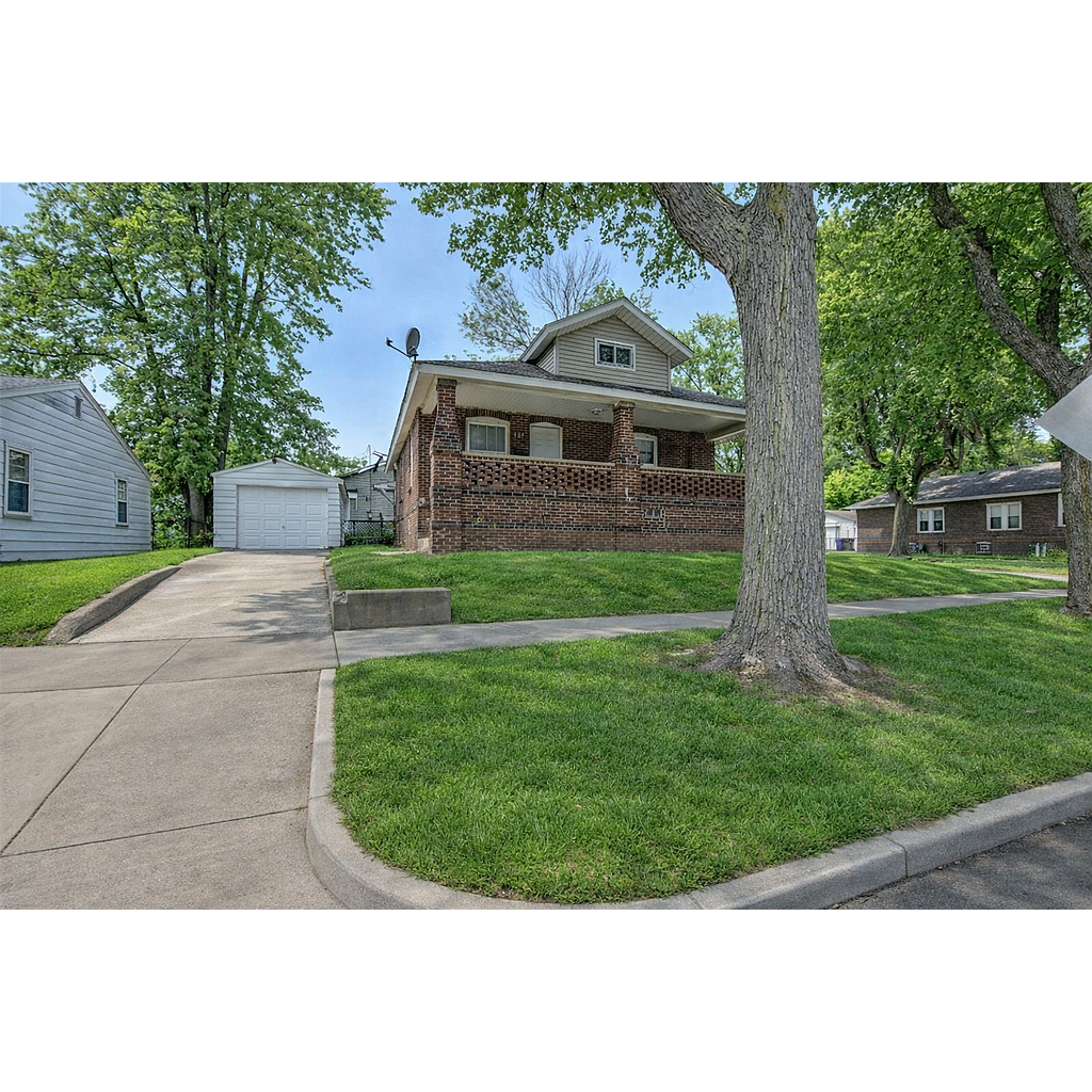 401 S 19th St Decatur IL 62521