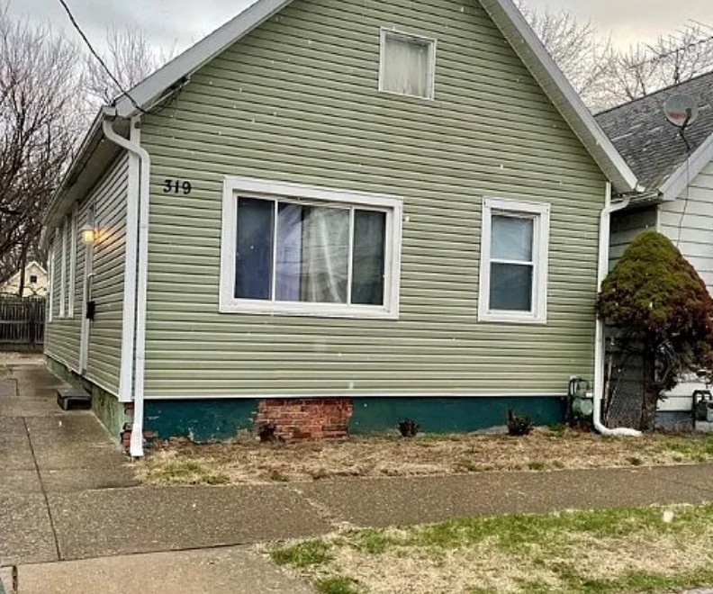 319 Dexter St, Toledo, OH 43608